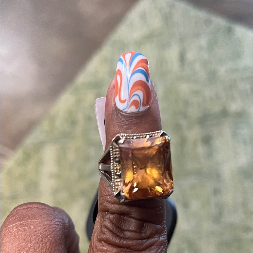 Elegant Silver and Gold Gemstone Ring